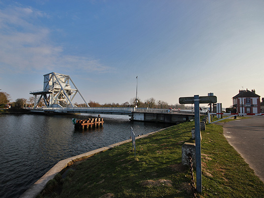 Wn13 Pont sur le Canal