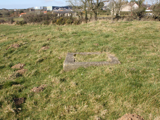 Wn387 Beaumont Hague sud Cemetière