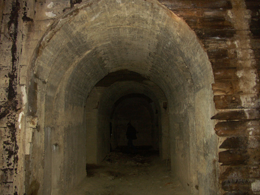 Castel Vendon,  Batterie Française Tourville, (Souterrain).