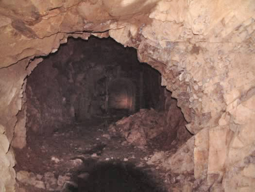 Castel Vendon,  Batterie Française Tourville, (Souterrain).