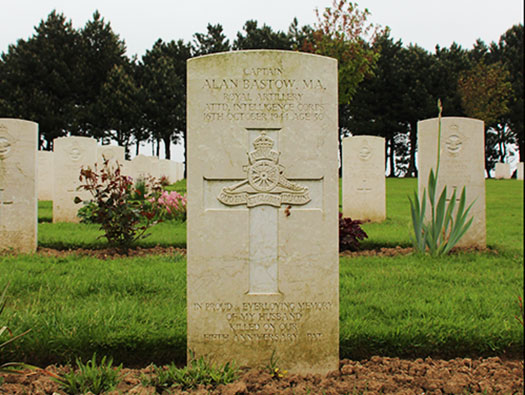 Calais Canadian CWGC Cemetery, Leubringhen