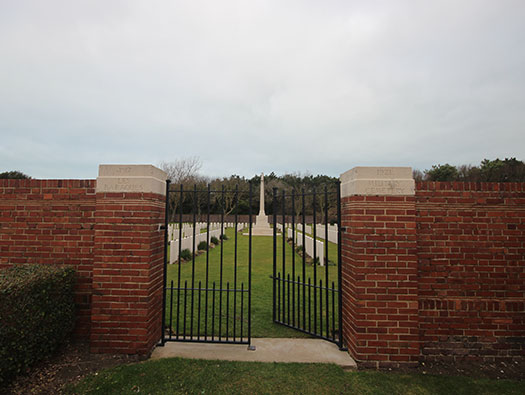 Les Baraques Military Cemetery CWGC
