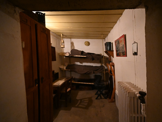 Wn17 de Colleville ("Hohe 61") [Hillman],
R806/SK Command Bunker