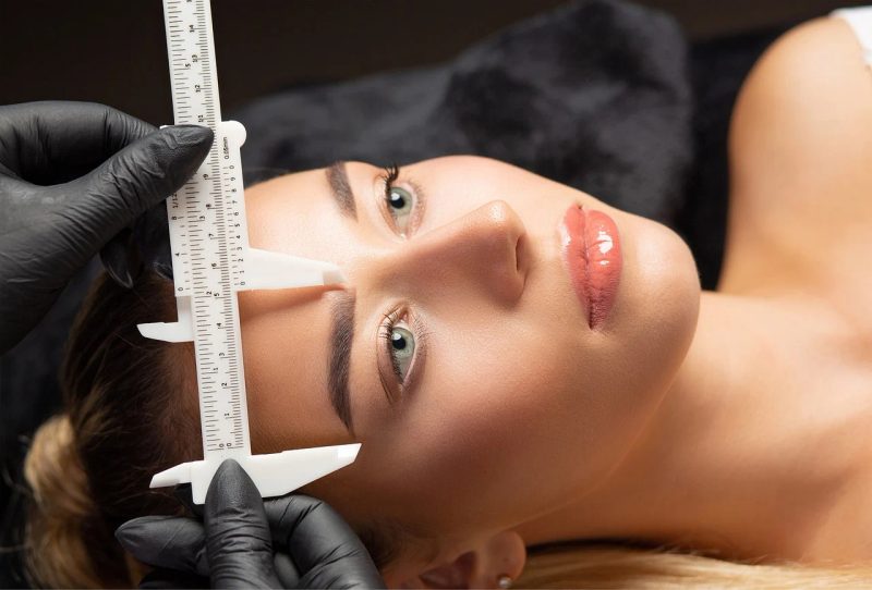Retoque 6/8 Semanas Cejas, Ojos, Labios · detalle del tratamiento