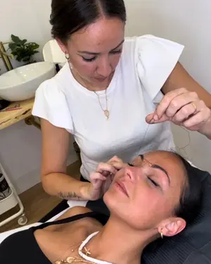 RETOQUE 6/8 SEMANAS CEJAS, OJOS, LABIOS