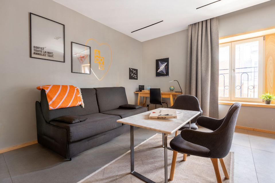 Suite 1, photo 1