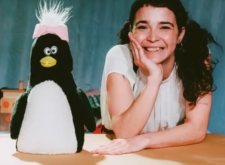 La pingüina viatgera en La Máquina