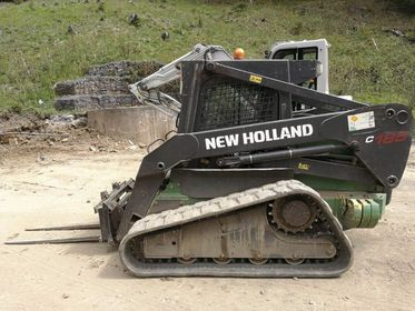 New Holland C185 (1)