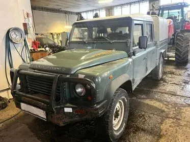 Land Rover Defender 130 Double Cab / 2009 / 330 000 km (1)