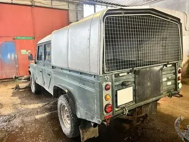 Land Rover Defender 130 Double Cab / 2009 / 330 000 km (4)