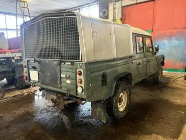 Land Rover Defender 130 Double Cab / 2009 / 330 000 km (3)