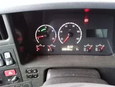 SCANIA P420 / 2006 / 228 700 km (10)