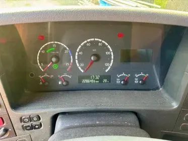 SCANIA P420 / 2006 / 228 700 km (13)