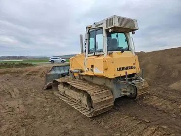 LIEBHERR 714 / 2007 / 16 456 m/h (3)