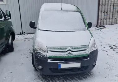 Citroen Berlingo 1,6 HDI / 2010 / 316 059 km (1)