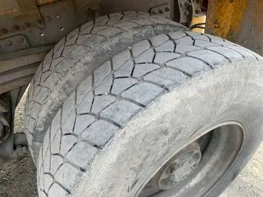 Volvo FM7 Concrete mix / 1999/ 311 419 km / Euro 3  (11)