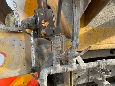 Volvo FM7 Concrete mix / 1999/ 311 419 km / Euro 3  (51)