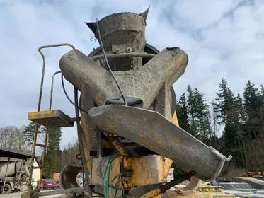 Volvo FM7 Concrete mix / 1999/ 311 419 km / Euro 3  (52)