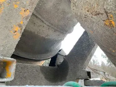 Volvo FM7 Concrete mix / 1999/ 311 419 km / Euro 3  (87)