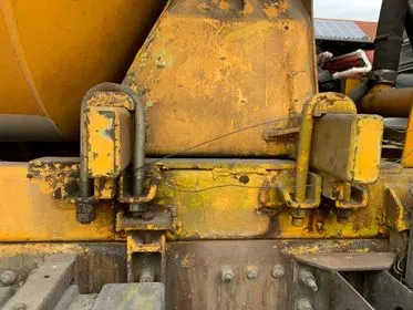 Volvo FM7 Concrete mix / 1999/ 311 419 km / Euro 3  (96)