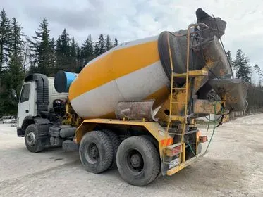 Volvo FM7 Concrete mix / 1999/ 311 419 km / Euro 3  (3)