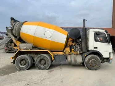 Volvo FM7 Concrete mix / 1999/ 311 419 km / Euro 3  (5)
