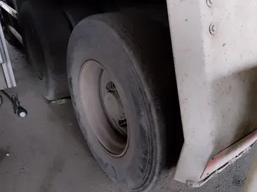 RENAULT KERAX R / 2003 / 396 500 km (15)