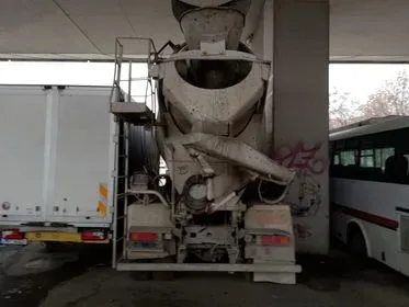 RENAULT KERAX R / 2003 / 396 500 km (5)