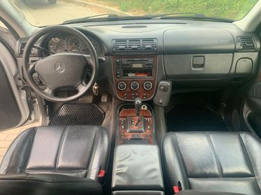 Mercedes -Benz  ML 270 CDI / 2.7L L5 DOHC 20V AWD/ 2004  (11)