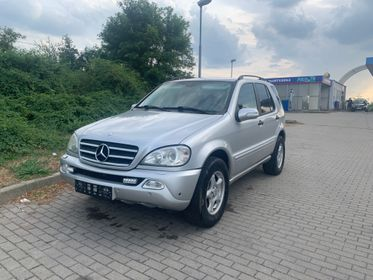 Mercedes -Benz  ML 270 CDI / 2.7L L5 DOHC 20V AWD/ 2004  (1)