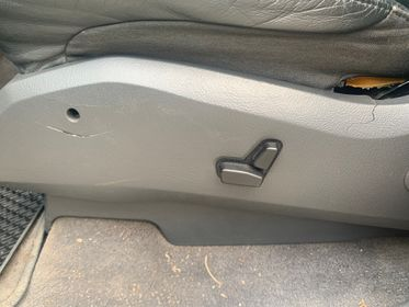 Mercedes -Benz  ML 270 CDI / 2.7L L5 DOHC 20V AWD/ 2004  (28)