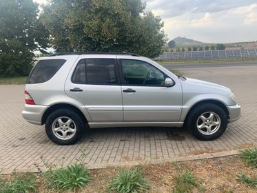 Mercedes -Benz  ML 270 CDI / 2.7L L5 DOHC 20V AWD/ 2004  (3)