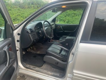 Mercedes -Benz  ML 270 CDI / 2.7L L5 DOHC 20V AWD/ 2004  (9)