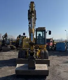 KOMATSU PW 118 MR-8 / 2017 / 5 611 m/h (2)