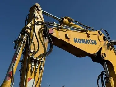 KOMATSU PW 118 MR-8 / 2017 / 5 611 m/h (11)