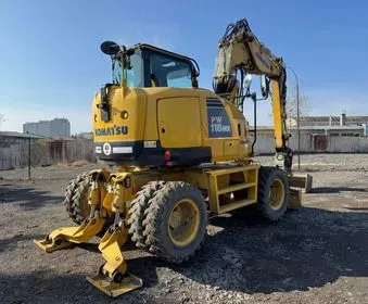 KOMATSU PW 118 MR-8 / 2017 / 5 611 m/h (4)