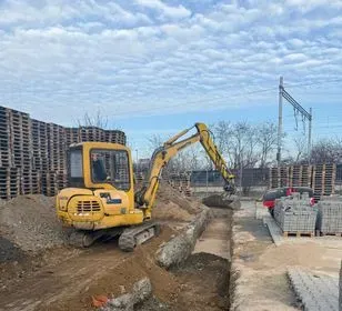 KOMATSU PC35R / 2002 / 6 566 m/h (4)