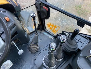 JCB 3 CX / 2007 / 9717 H / 5 buckets / hammer (5)