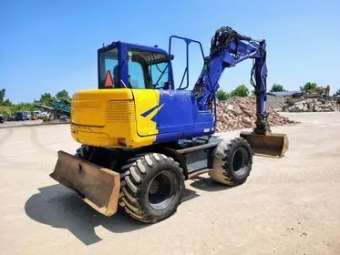Takeuchi TB175W / 2007 / 12 900 m/h (5)