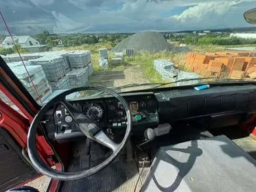 Tatra 815 V26 J / 1990 / 58 900 km (13)