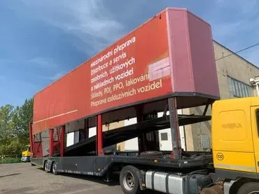 Lohr SRT 04/ 2004/ Enclosed Car Transporter Trailer (2)