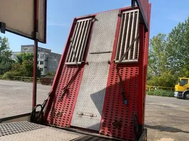 Lohr SRT 04/ 2004/ Enclosed Car Transporter Trailer (25)