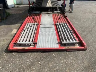 Lohr SRT 04/ 2004/ Enclosed Car Transporter Trailer (7)