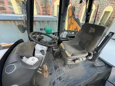 JCB 4CX / 2009 / 13 000 m/h (7)
