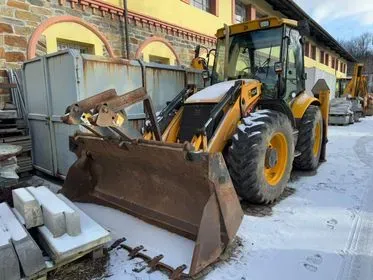 JCB 4CX / 2009 / 13 000 m/h (1)