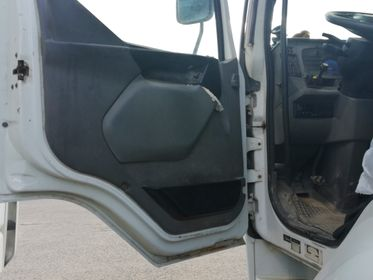 Renault Premium Route 420.19 T /  4x2/ 2005  (23)