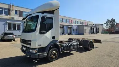 DAF LF 45.220 / 2012 / 915 000 km (1)