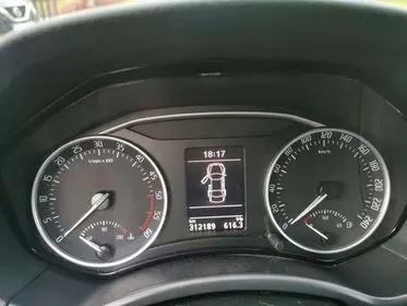 Škoda Octavia II / 2012 / 312 200 km (9)