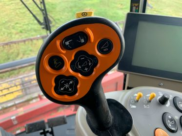 CASE AFX 8010 Combine Harvester / 2005  (44)