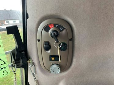 CASE AFX 8010 Combine Harvester / 2005  (46)